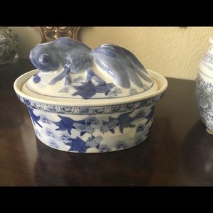 RARE Chinoiserie koi cache pot tureen